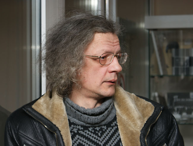 Олег Дарк
