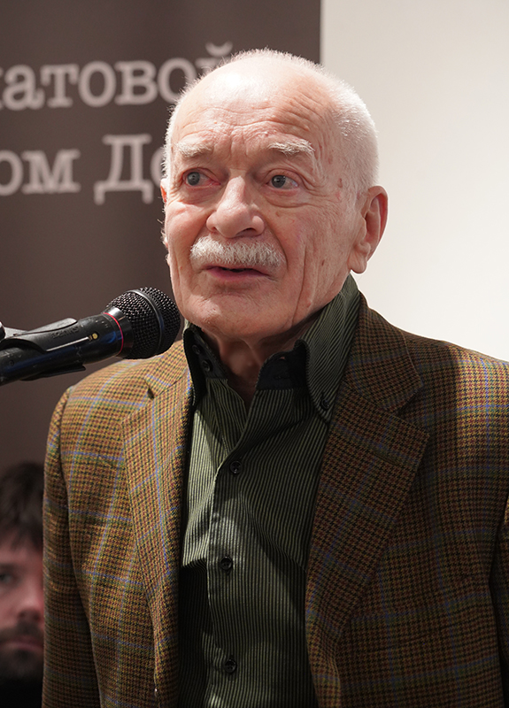 Александр Степанов