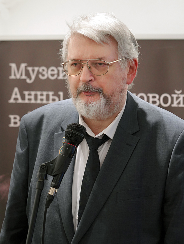 Владимир Емельянов