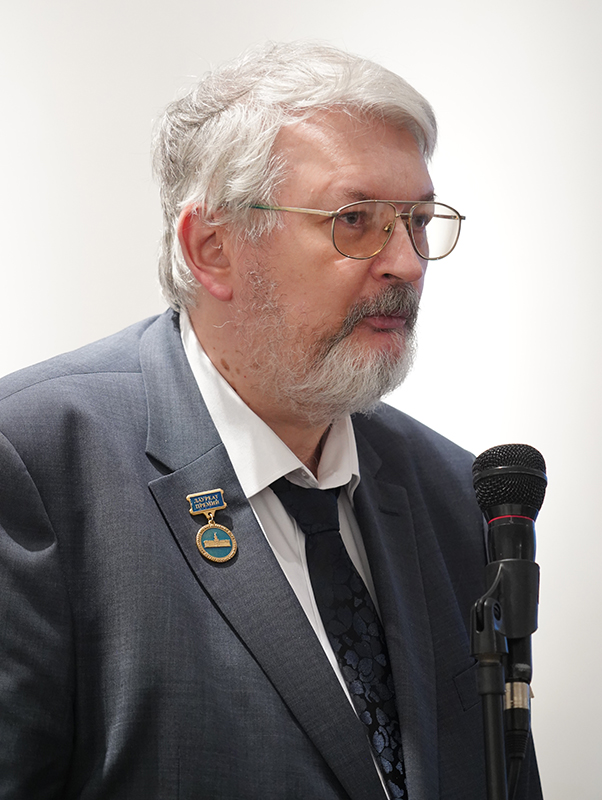 Владимир Емельянов