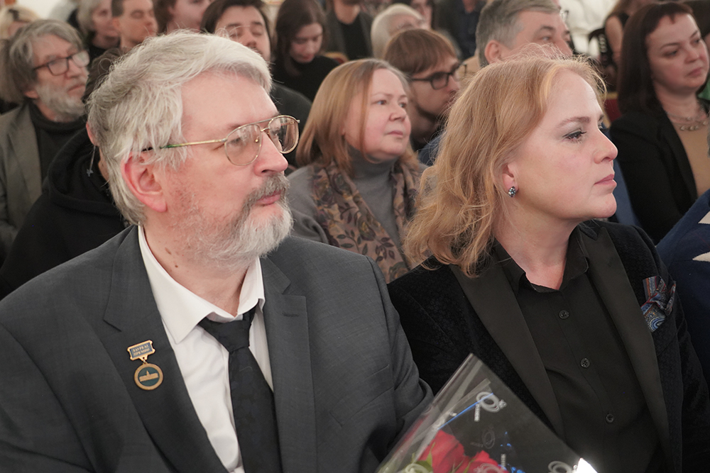Владимир Емельянов