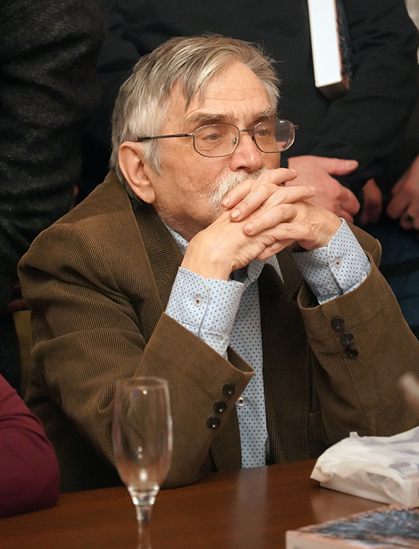 Сергей Стратановский