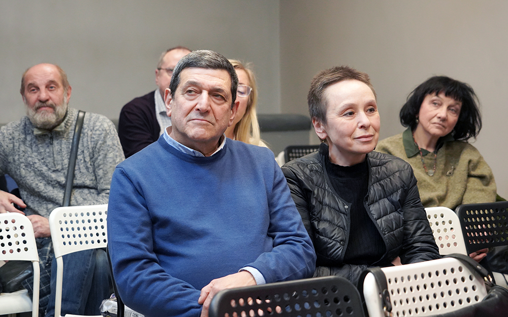 Роберт Лотош, Юлия Линцбах