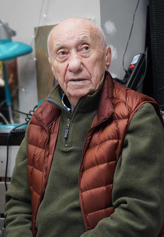 Анатолий Заславский