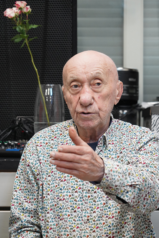Анатолий Заславский