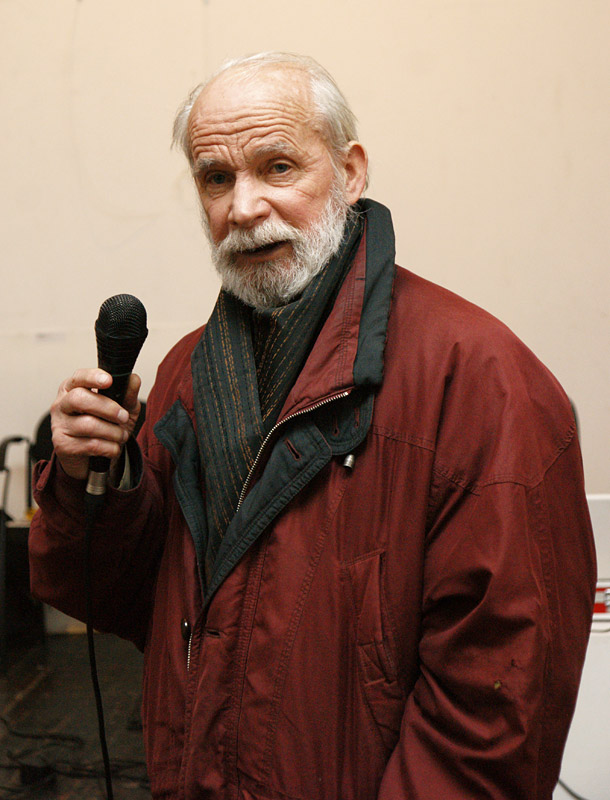 Владимир Емельянов